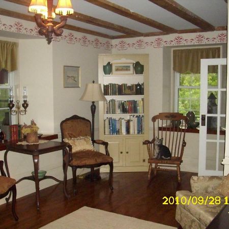The Old Shipman House Bed & Breakfast Kemptville Dış mekan fotoğraf