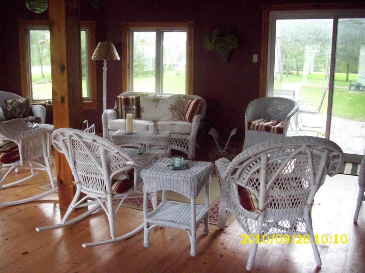 The Old Shipman House Bed & Breakfast Kemptville Dış mekan fotoğraf